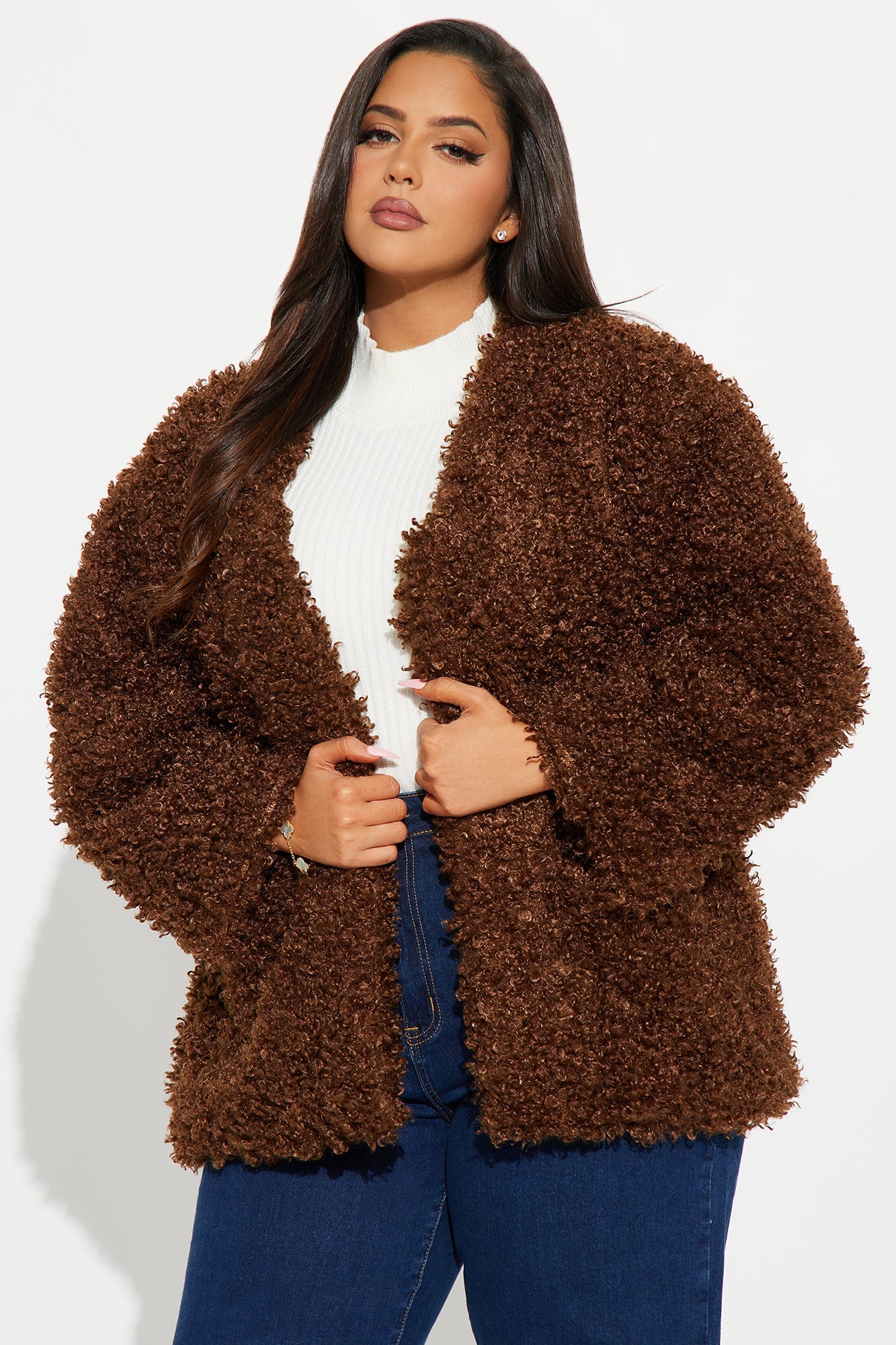 https://cdn.shopify.com/s/files/1/0293/9277/files/08-19-24_S5_22_700875_Chocolate_KT_SS_11-39-21_PLUS_8573_PXF.jpg?v=1724191236