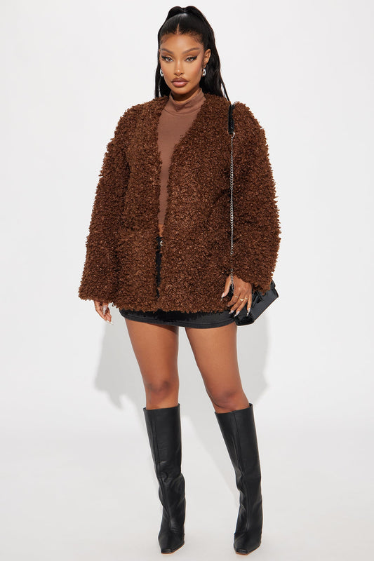 https://cdn.shopify.com/s/files/1/0293/9277/files/08-22-24_S2_21_700875_Chocolate_CXB_RL_14-25-36_40470_PXF.jpg?v=1724445938