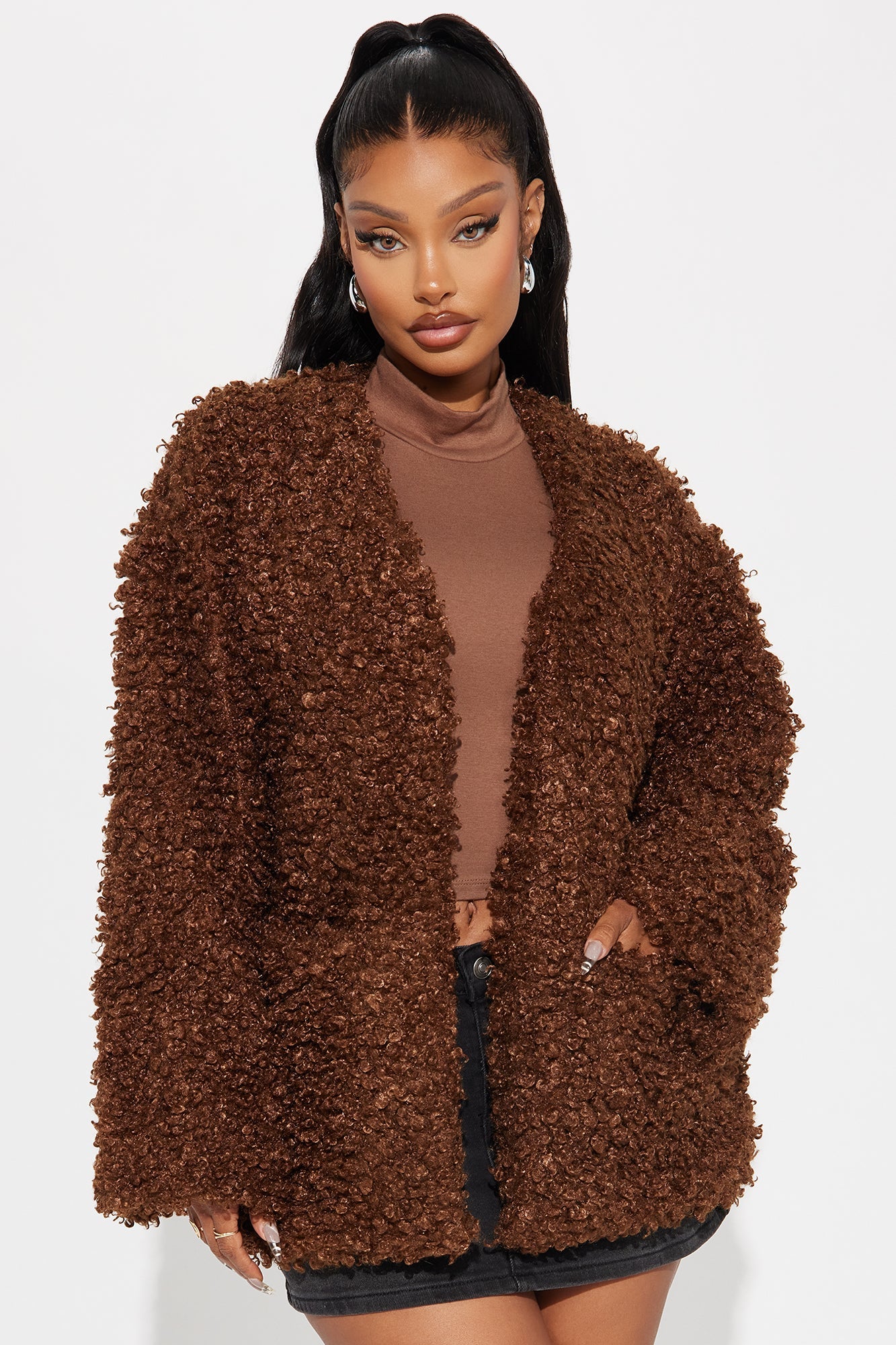 https://cdn.shopify.com/s/files/1/0293/9277/files/08-22-24_S2_21_700875_Chocolate_CXB_RL_14-25-36_40471_PXF.jpg?v=1724445938